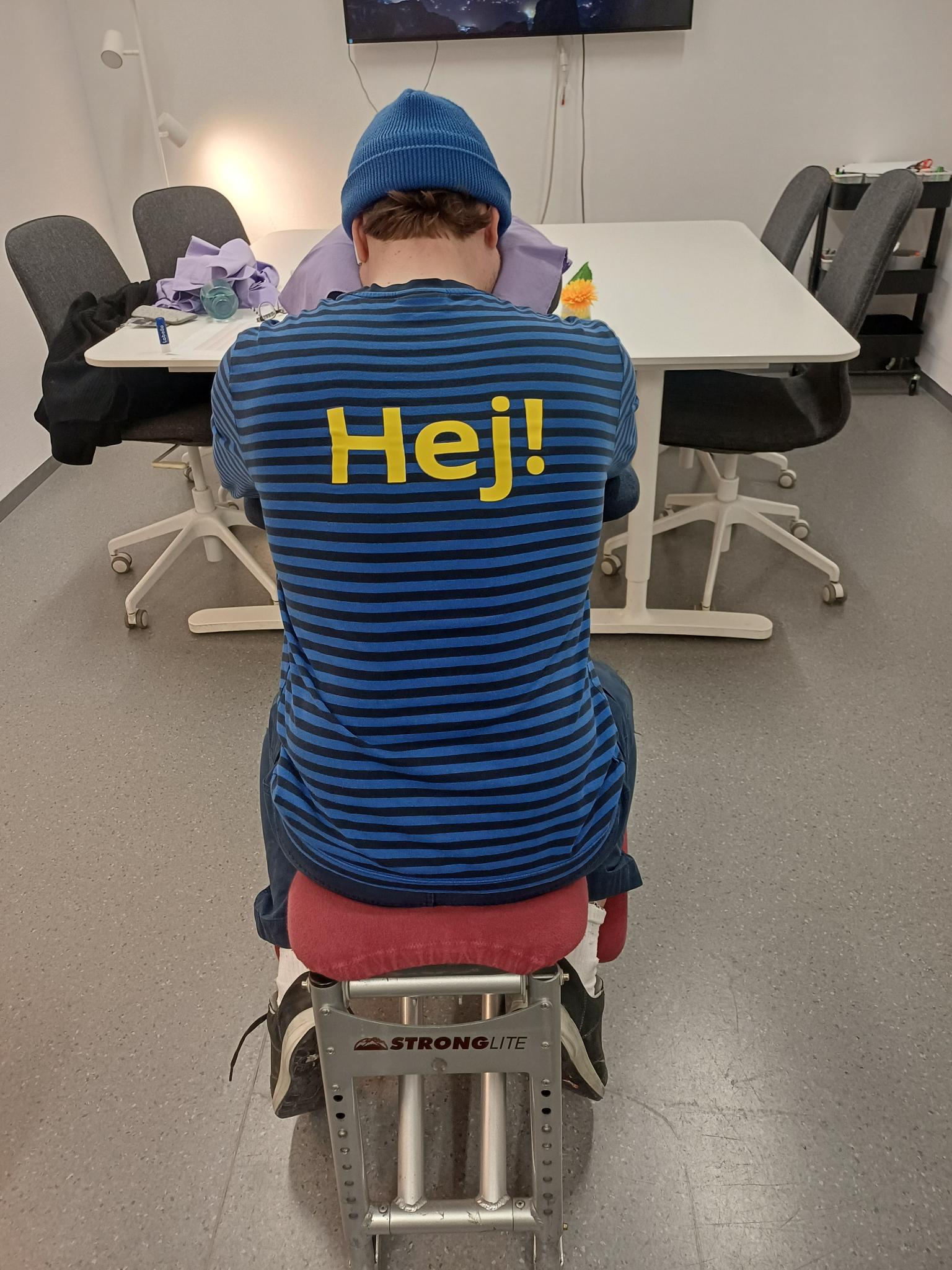 “Waar ben ik/Where am I?”